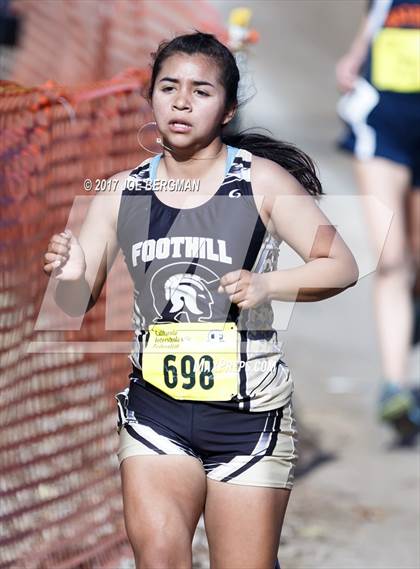 Thumbnail 2 in CIF State Cross Country Championships (Girls D3 Race) photogallery.