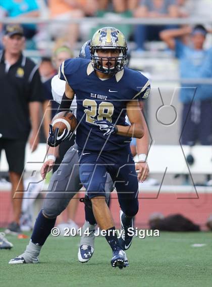 Thumbnail 2 in Elk Grove vs. Damonte Ranch (2014 Honor Bowl - NorCal) photogallery.