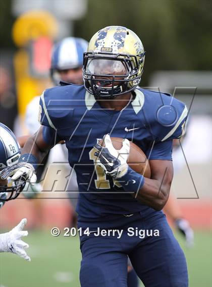 Thumbnail 3 in Elk Grove vs. Damonte Ranch (2014 Honor Bowl - NorCal) photogallery.