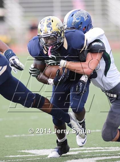 Thumbnail 1 in Elk Grove vs. Damonte Ranch (2014 Honor Bowl - NorCal) photogallery.