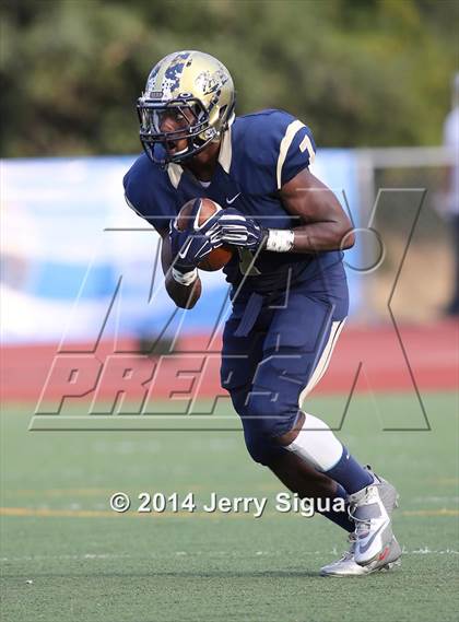 Thumbnail 2 in Elk Grove vs. Damonte Ranch (2014 Honor Bowl - NorCal) photogallery.