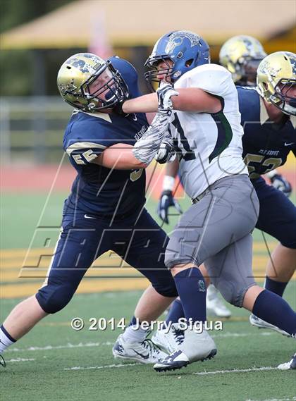 Thumbnail 2 in Elk Grove vs. Damonte Ranch (2014 Honor Bowl - NorCal) photogallery.