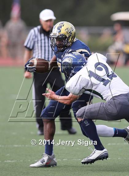 Thumbnail 2 in Elk Grove vs. Damonte Ranch (2014 Honor Bowl - NorCal) photogallery.