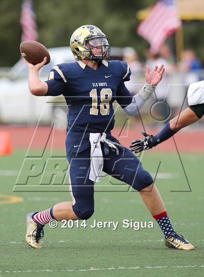 Thumbnail 3 in Elk Grove vs. Damonte Ranch (2014 Honor Bowl - NorCal) photogallery.