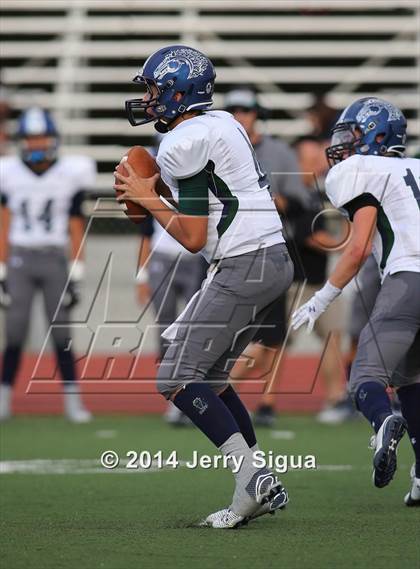 Thumbnail 3 in Elk Grove vs. Damonte Ranch (2014 Honor Bowl - NorCal) photogallery.