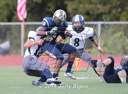 Thumbnail 2 in Elk Grove vs. Damonte Ranch (2014 Honor Bowl - NorCal) photogallery.
