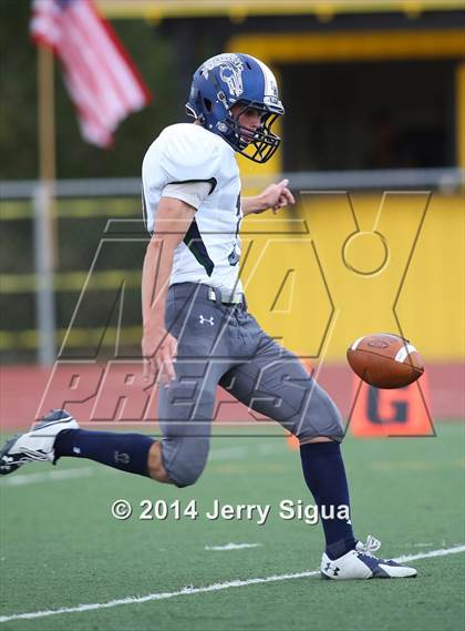 Thumbnail 3 in Elk Grove vs. Damonte Ranch (2014 Honor Bowl - NorCal) photogallery.