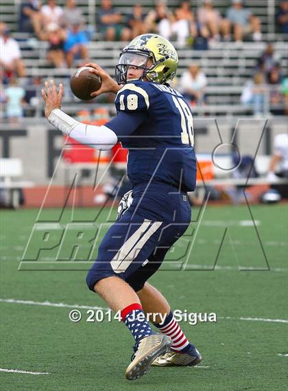 Thumbnail 3 in Elk Grove vs. Damonte Ranch (2014 Honor Bowl - NorCal) photogallery.
