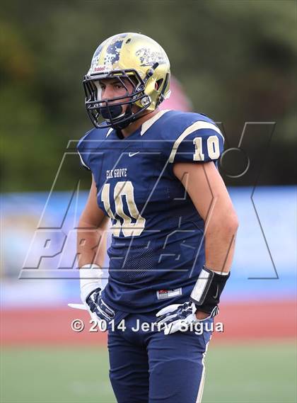 Thumbnail 2 in Elk Grove vs. Damonte Ranch (2014 Honor Bowl - NorCal) photogallery.