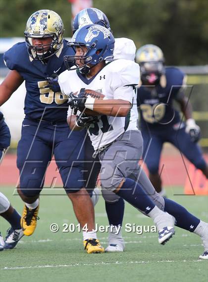 Thumbnail 2 in Elk Grove vs. Damonte Ranch (2014 Honor Bowl - NorCal) photogallery.