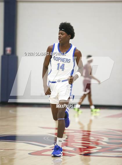 Thumbnail 2 in Grand Prairie vs. Rowlett (Denton Ryan Holiday Showcase) photogallery.