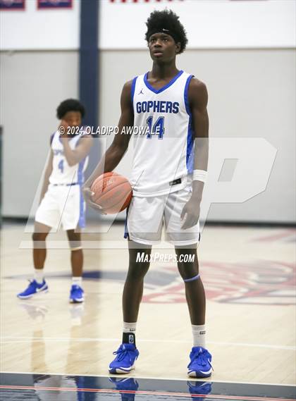 Thumbnail 3 in Grand Prairie vs. Rowlett (Denton Ryan Holiday Showcase) photogallery.