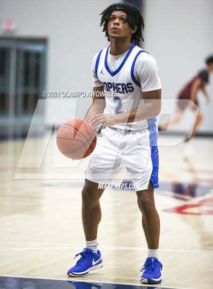 Thumbnail 1 in Grand Prairie vs. Rowlett (Denton Ryan Holiday Showcase) photogallery.