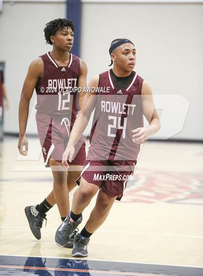 Thumbnail 1 in Grand Prairie vs. Rowlett (Denton Ryan Holiday Showcase) photogallery.