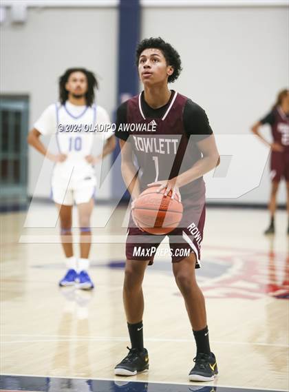 Thumbnail 1 in Grand Prairie vs. Rowlett (Denton Ryan Holiday Showcase) photogallery.