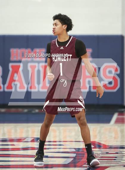 Thumbnail 1 in Grand Prairie vs. Rowlett (Denton Ryan Holiday Showcase) photogallery.