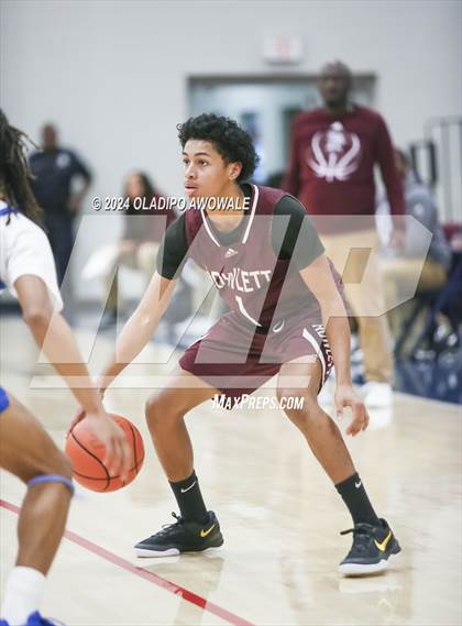 Thumbnail 1 in Grand Prairie vs. Rowlett (Denton Ryan Holiday Showcase) photogallery.