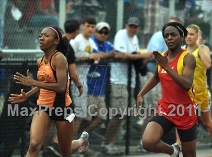 Thumbnail 3 in NYSPHSAA Track & Field Championships (Girls Events - Day 2) photogallery.