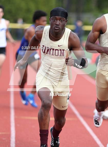 Thumbnail 2 in Union County Championship Relays  photogallery.