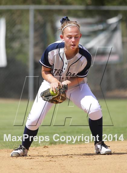Thumbnail 3 in Harvard-Westlake @ Notre Dame photogallery.