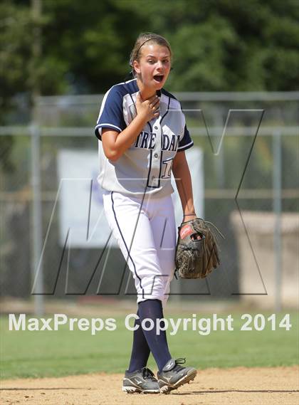 Thumbnail 3 in Harvard-Westlake @ Notre Dame photogallery.