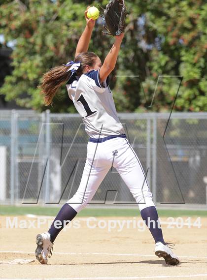 Thumbnail 2 in Harvard-Westlake @ Notre Dame photogallery.