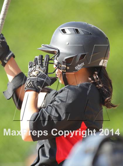 Thumbnail 3 in Harvard-Westlake @ Notre Dame photogallery.