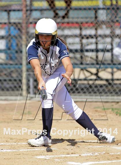 Thumbnail 2 in Harvard-Westlake @ Notre Dame photogallery.