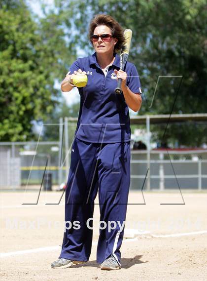 Thumbnail 3 in Harvard-Westlake @ Notre Dame photogallery.