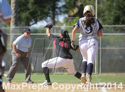 Thumbnail 2 in Harvard-Westlake @ Notre Dame photogallery.