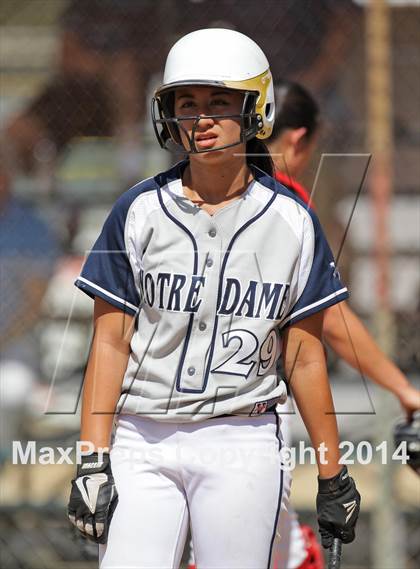 Thumbnail 3 in Harvard-Westlake @ Notre Dame photogallery.