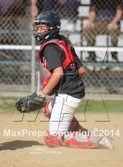 Thumbnail 2 in Harvard-Westlake @ Notre Dame photogallery.