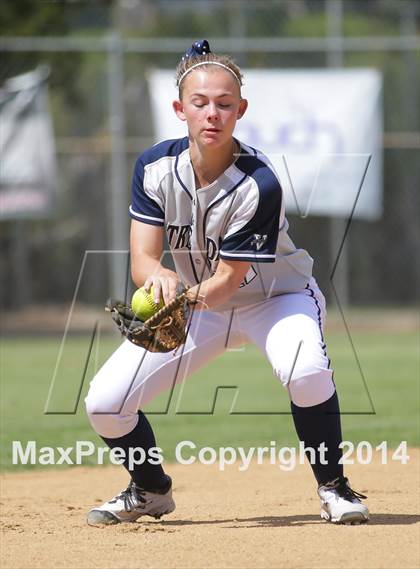 Thumbnail 2 in Harvard-Westlake @ Notre Dame photogallery.