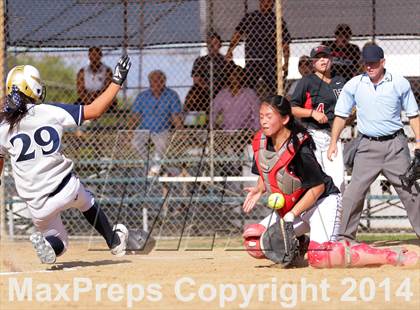 Thumbnail 1 in Harvard-Westlake @ Notre Dame photogallery.