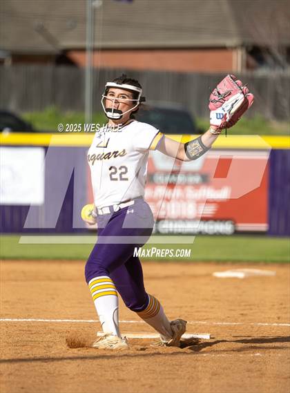 Thumbnail 2 in Lewisburg @ DeSoto Central photogallery.