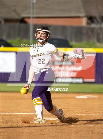 Thumbnail 3 in Lewisburg @ DeSoto Central photogallery.