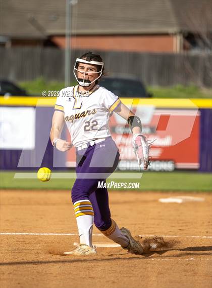 Thumbnail 1 in Lewisburg @ DeSoto Central photogallery.