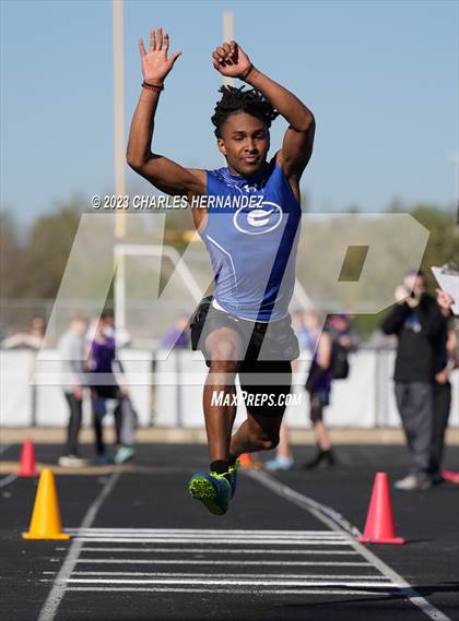 Thumbnail 1 in College Station Cougar Relays (Triple Jump) photogallery.