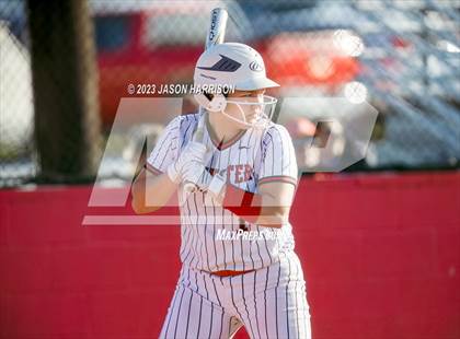 Thumbnail 1 in Nocona @ Muenster photogallery.