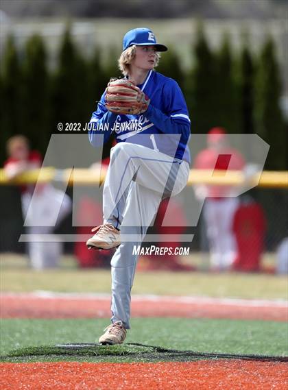 Thumbnail 3 in Sugar-Salem vs. Emmett photogallery.