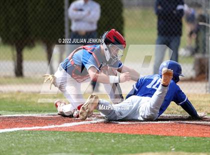 Thumbnail 1 in Sugar-Salem vs. Emmett photogallery.