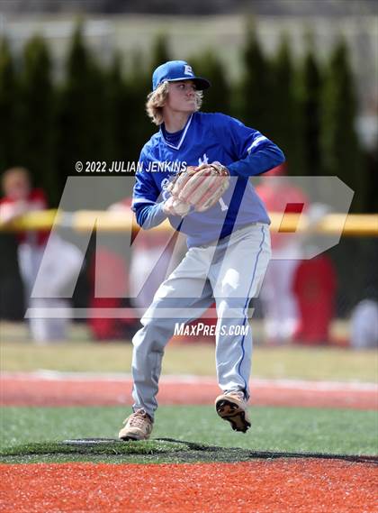 Thumbnail 2 in Sugar-Salem vs. Emmett photogallery.
