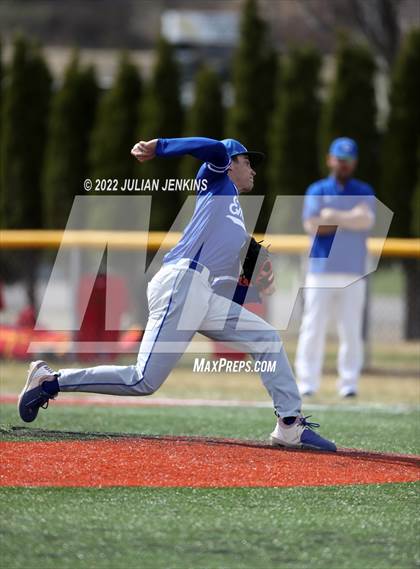 Thumbnail 1 in Sugar-Salem vs. Emmett photogallery.