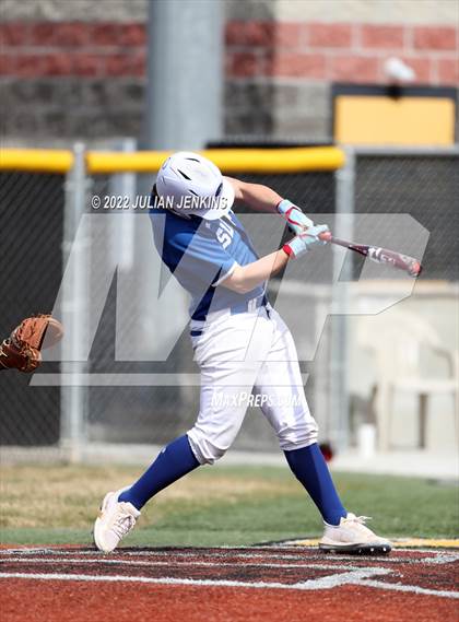 Thumbnail 1 in Sugar-Salem vs. Emmett photogallery.