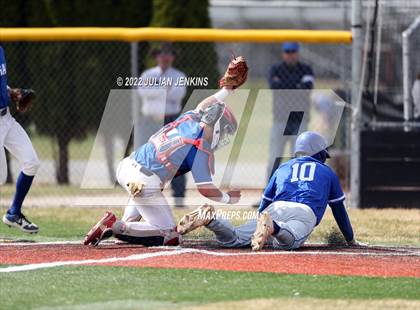 Thumbnail 1 in Sugar-Salem vs. Emmett photogallery.