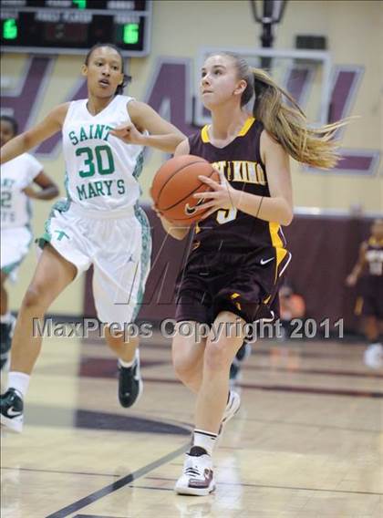 Thumbnail 2 in Christ the King vs. St. Mary's (Nike Tournament of Champions) photogallery.