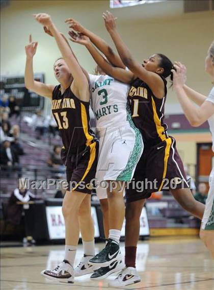 Thumbnail 1 in Christ the King vs. St. Mary's (Nike Tournament of Champions) photogallery.