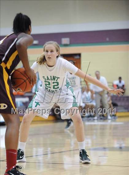 Thumbnail 2 in Christ the King vs. St. Mary's (Nike Tournament of Champions) photogallery.