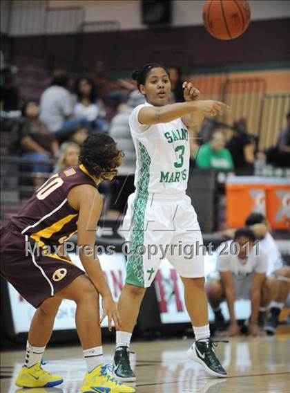 Thumbnail 1 in Christ the King vs. St. Mary's (Nike Tournament of Champions) photogallery.
