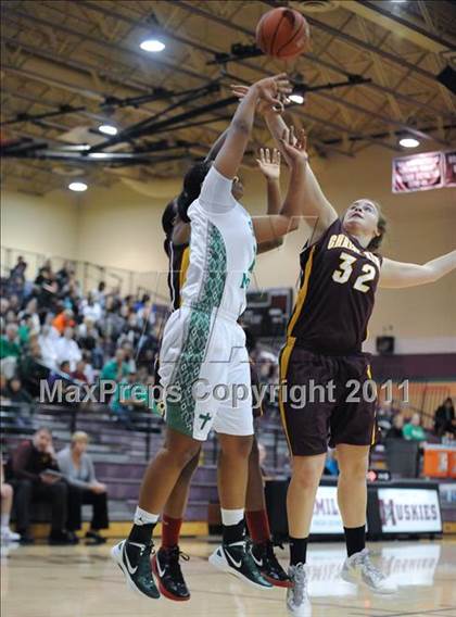Thumbnail 2 in Christ the King vs. St. Mary's (Nike Tournament of Champions) photogallery.